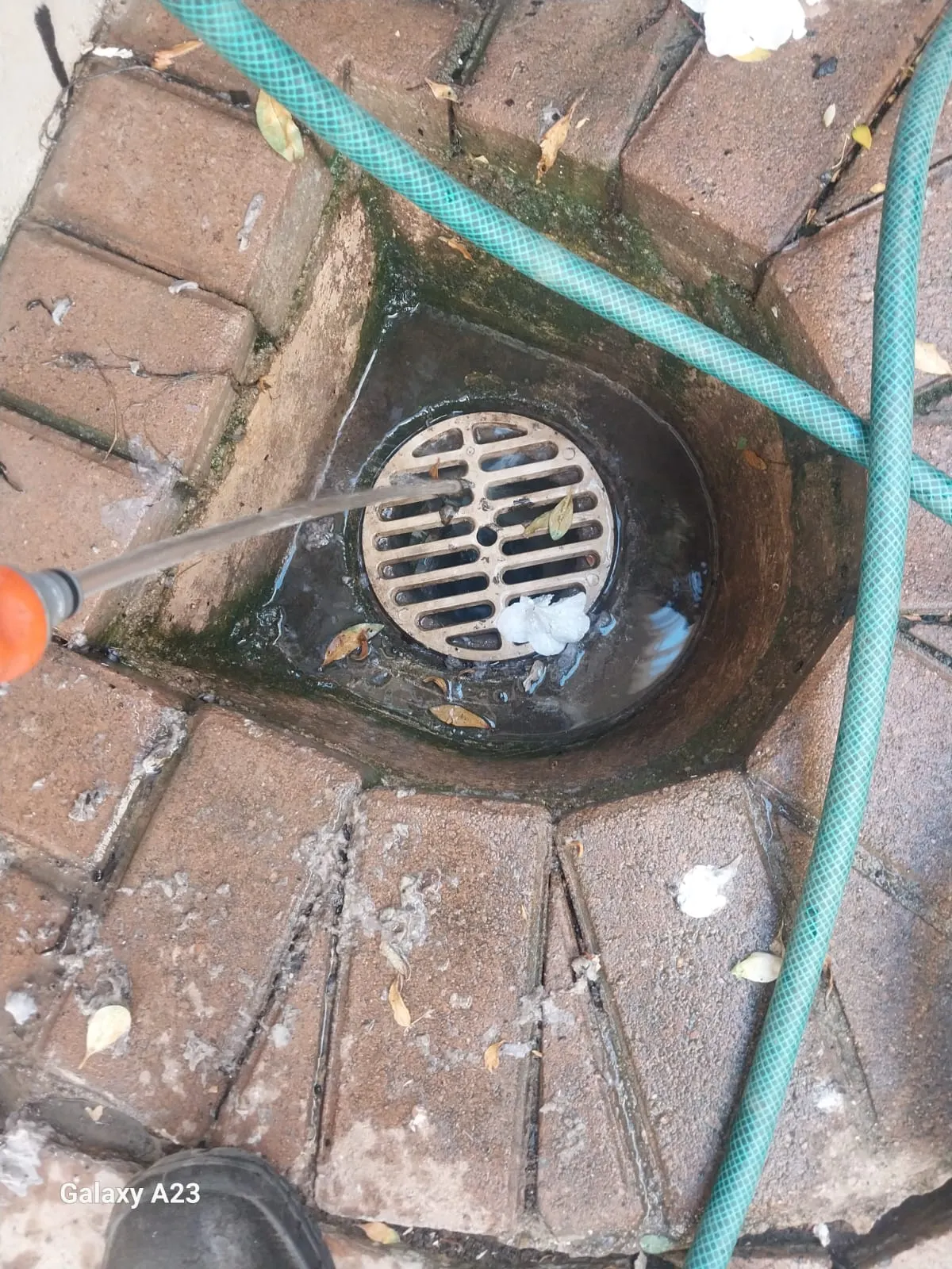 Emergency drain unblocking in Akasia – 24/7 call-out