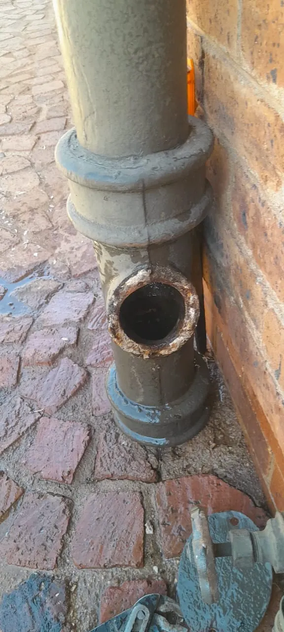 Emergency drain unblocking in Bram Fischerville – 24/7 call-out