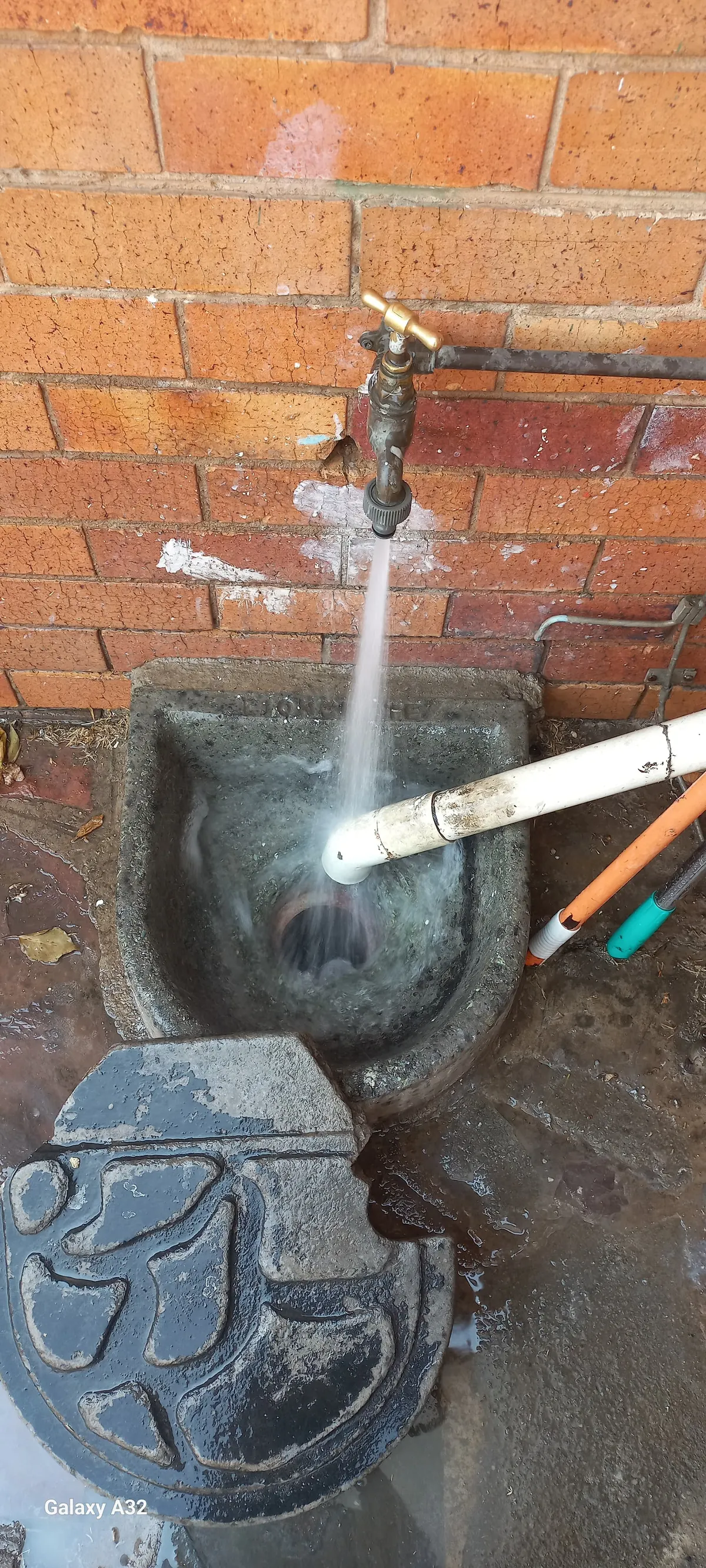 Emergency drain unblocking in Ga Rankuwa – pricing & 24/7 call-out