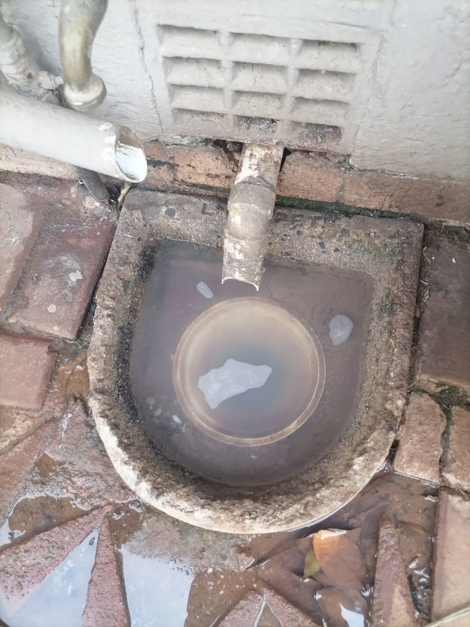 Blocked drain cleaning in The Reeds – professional drain clearing