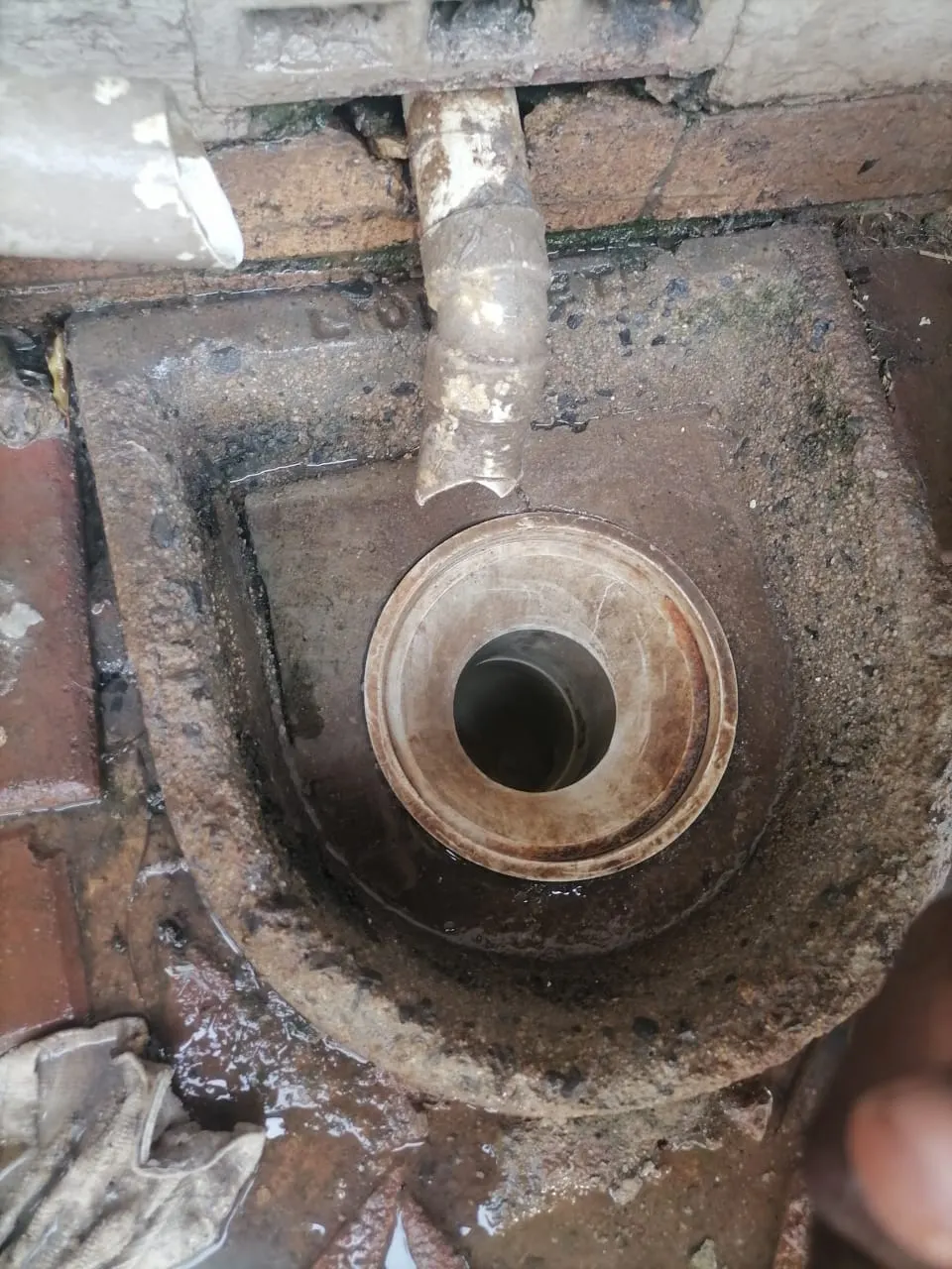 Blocked drain cleaning in Woodmead – professional drain clearing
